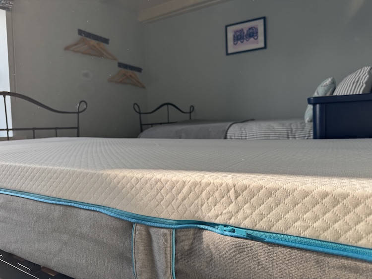 Zip off cover Simba Mattress